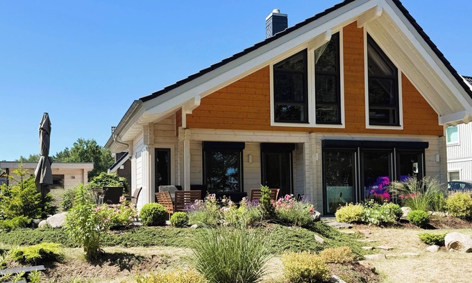Rheinsberg Casa | Haus Seeblick, directly on the shore of the Gr. Lake Zechlin