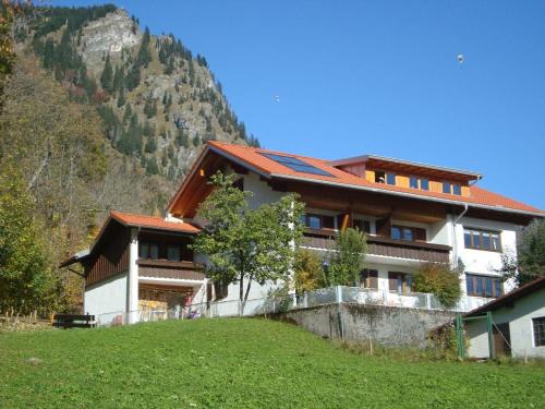 Bad Hindelang Apartamento | Haus Zillach
