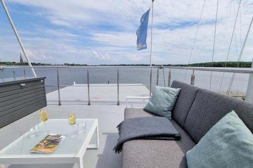 Schleswig Alquiler De Eote | Hausboot Aava