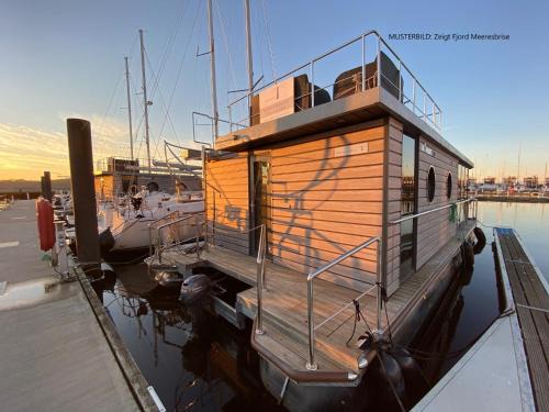Flensburg Casa | Hausboot Fjord MobyDick in Flensburg mit Dachterrasse