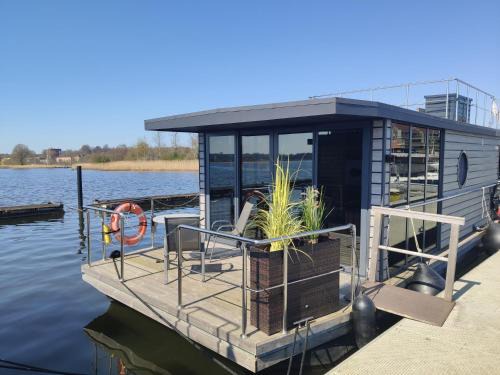 Schleswig Alquiler De Eote | Hausboot Fjord Serina mit Biosauna in Schleswig