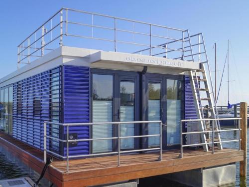 Ribnitz-Damgarten Alquiler De Eote | Hausboot Schwimmendes Haus in Ribnitz-Damgarten, cleaning included