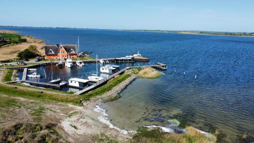 Neuenkirchen Apartamento | Hausboote und Fewo Vieregge