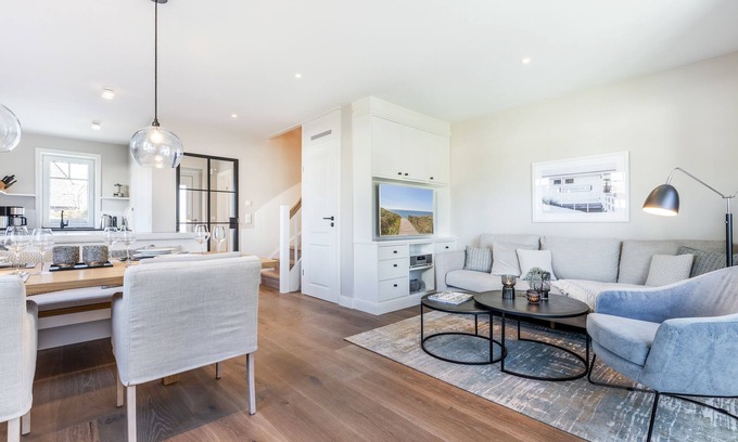 Tinnum Apartamento | Hausteil mit ca. 83m² Nutzfläche im Eg/og/dg für bis zu Vier Personen