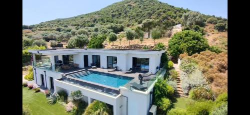 Alata Villa | Haut de villa aux portes d'Ajaccio