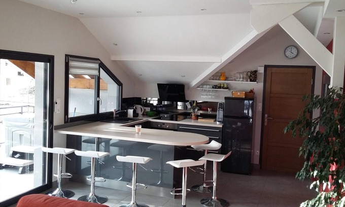 Vovray-en-Bornes Casa | Alta Saboya entre Annecy y Ginebra en Vovray en Bornes Alojamiento para 4 personas jacuzzi