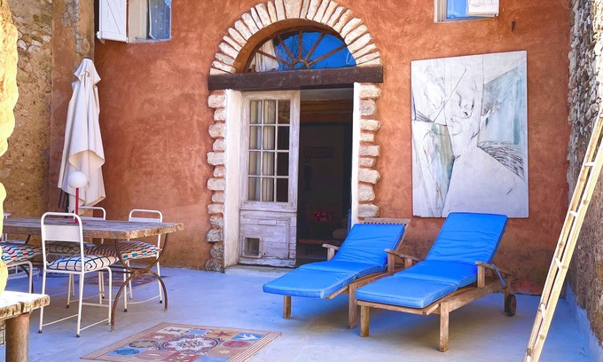 Rustrel Casa | Havana - B&B in a 5000 M2 estate at the foot of the Colorado mountains