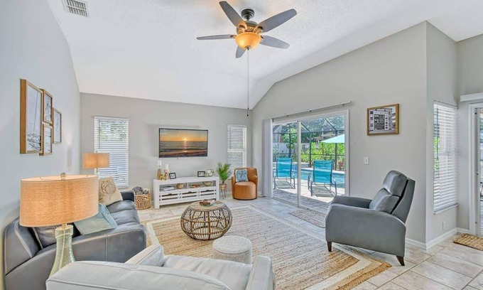 Sarasota Casa | Haven Hideaway with Saltwater Pool 3br Sleeps 8