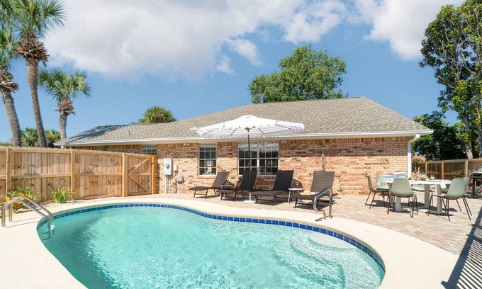 Seaspray Casa | Havenly by AvantStay | Walk to Miramar Beach