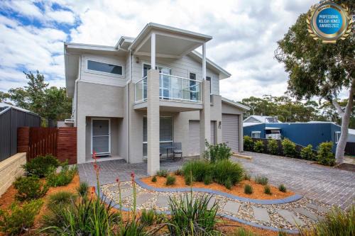 Callala Beach Casa | Havenwood - Pet Friendly - Spa & Community Pool