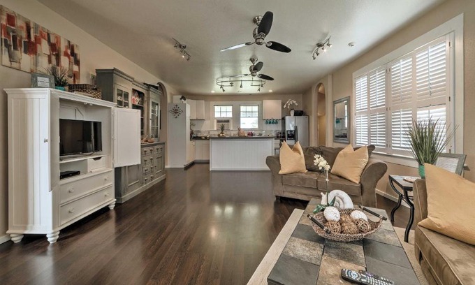 Hilo Casa | Hawaiian Hideaway with Yard Less Than 2 Miles to Hilo Bay!
