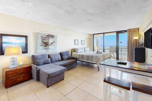 Daytona Beach Shores Hotel | Hawaiian Inn #422