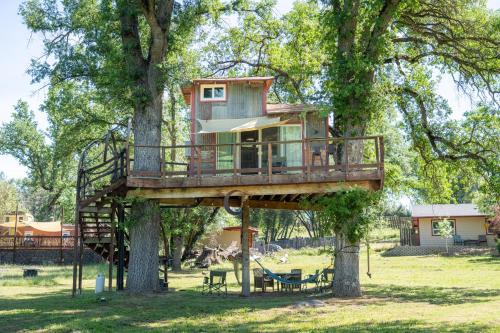 Oakhurst Casa | Hawk's Rest