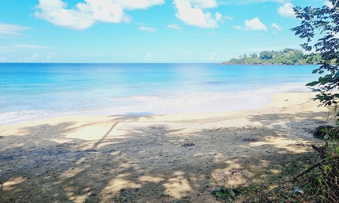 Les Coteaux Villa | Hawksbill House