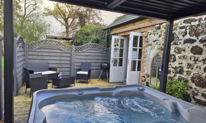Ballymena Cabaña | Hawthorn Hollow