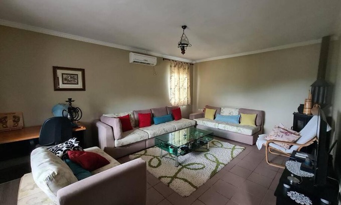Petrele Apartamento | Haxhimali's residence
