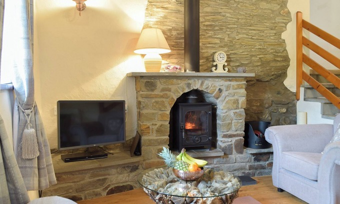 Dinas Cross Cabaña | Hay Barn - Dinas Country Club