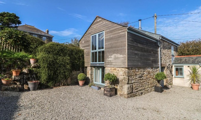 Camborne Casa | Hay Loft