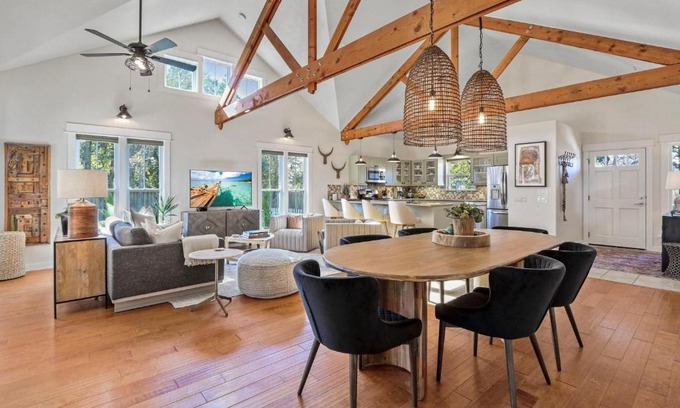 Dripping Springs Casa | Haydon House