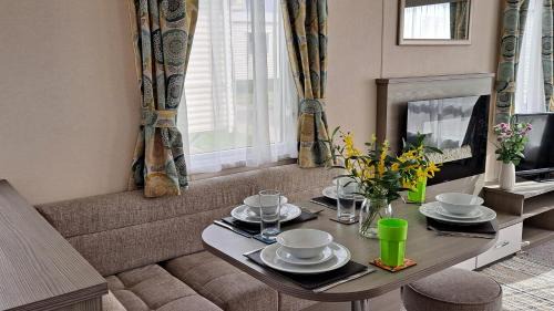 Hayling Island Casa | Hayling Island Holiday Park Holiday Home Sleeps 4