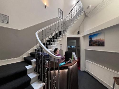 West End Hostal | Haymarket Hostel