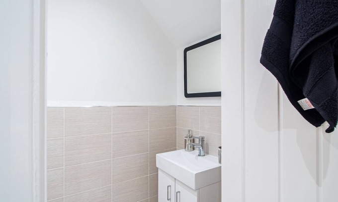 Kirkheaton Apartamento | Apartamento-Negocios-Baño con bañera-Vista al campo-Free Private Parking