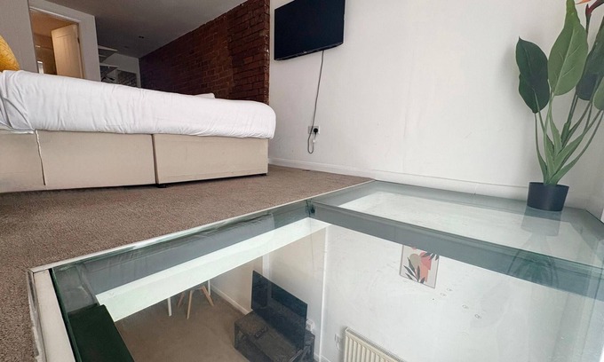 Kirkheaton Apartamento | Apartamento-Grande-Baño con ducha-Vista al patio-Free Private Parking