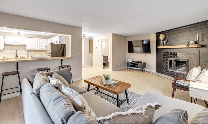 Green Bay Casa | Hazelwood Haven near Lambeau! by RedAwning