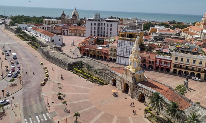Cartagena Walled City Cabina | Hb-stf Boutique Hotel Room With Jacuzzi Air Conditioning And Wifi
