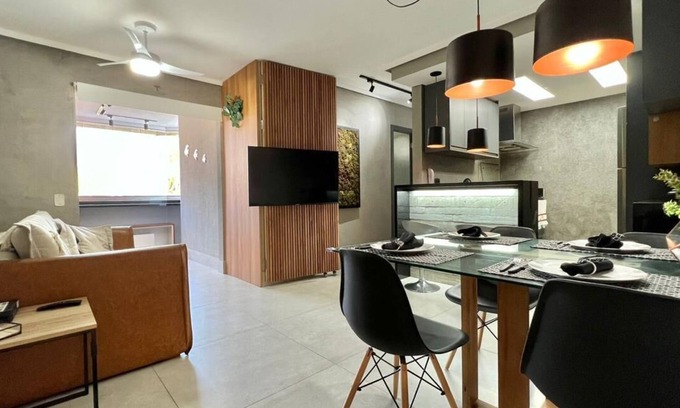 Vila Clais Apartamento | HBH06 - AP in the Center, Near the sea | Air, Pool, TV, Wifi. Full Kitchen