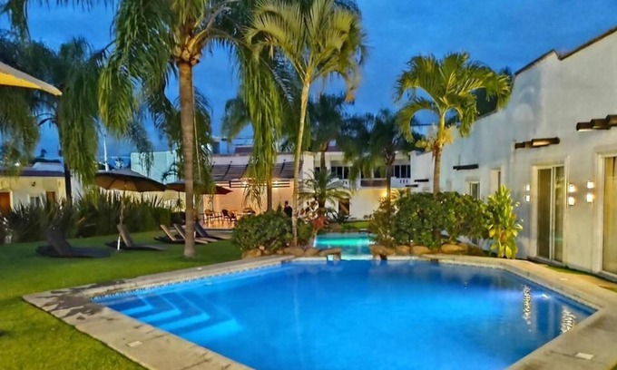 Central Cuernavaca Hotel | Hc Hotel Canarios Resort & Spa