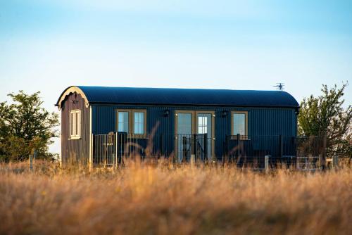 Pentrefelin Otro | Head For The Hills Glamping - Shepherd's Hut