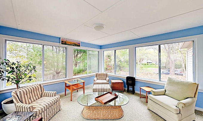 Harwich Casa | Headwater Hideaway
