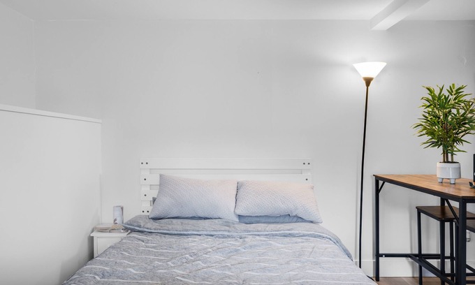 Geyserville Casa | Healdsburg Studio - Vineyard Views!