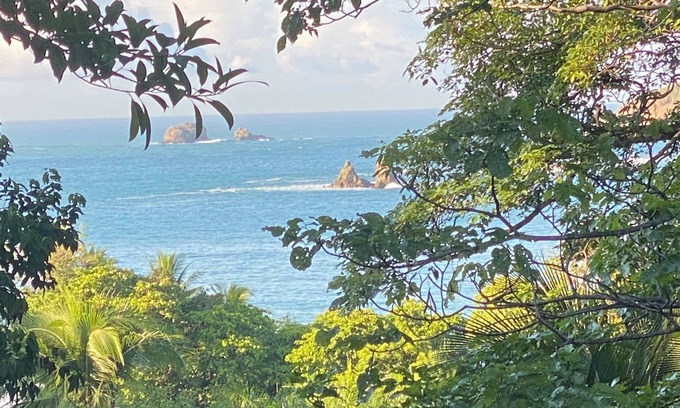 Manuel Antonio Casa | Hear the waves from either pools or patios, or walk to the beach, ocean views