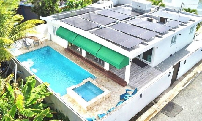 Playa Fortuna Casa | Hear the Waves | Luquillo Stay Walking Distance to the Beach, Nearby Rainforest & Ferry Access
