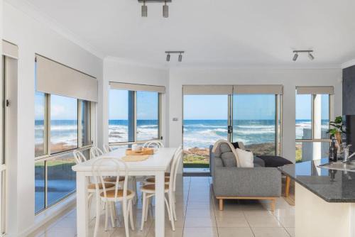 Anna Bay Casa | Hear the waves watch the whales Anna Bay