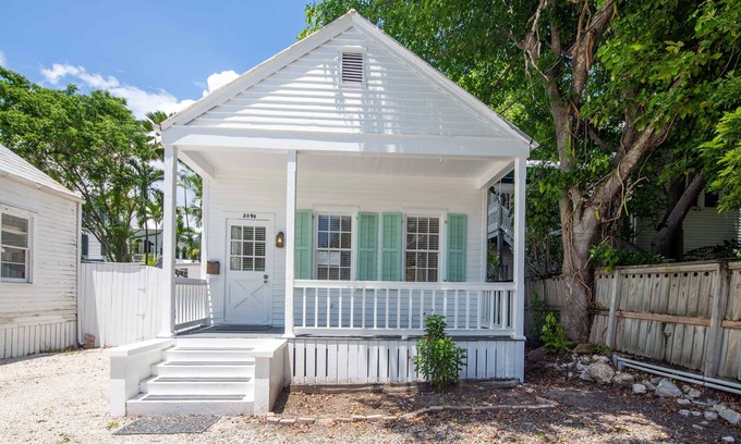 Historic Seaport Cabaña | Heart of Downtown Key West Cottage With Off-Street Parking