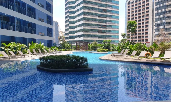 San Antonio Apartamento | Heart of Makati, Fully furnished condo, cbd central location