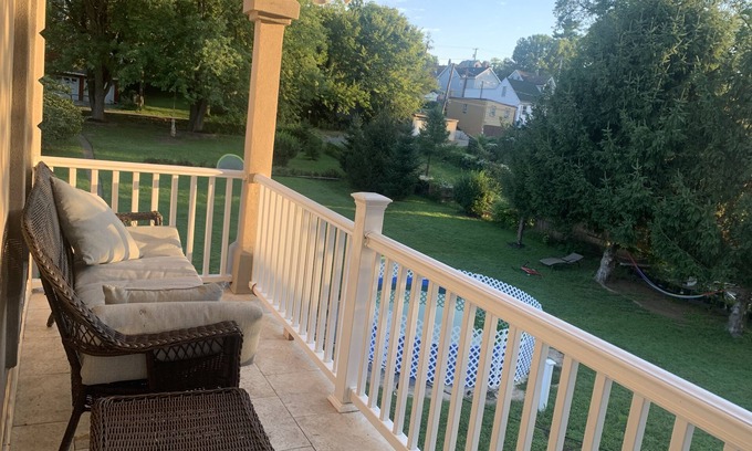 Marietta Casa | Heart of Marietta, The modern house located in Marietta town.