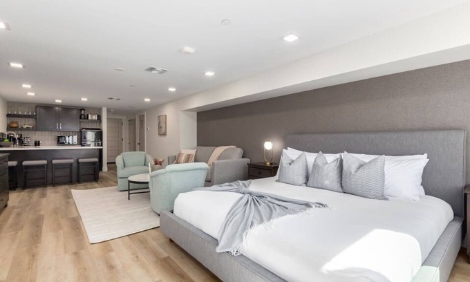 South Scottsdale Apartamento | Heart of Old Town Full GYM Walkable to Everything