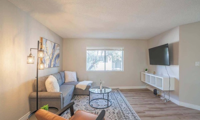 Cox Heights Apartamento | Sleek Stay | Pool, Gym, Parking Available