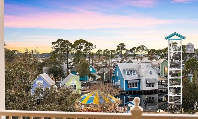 Villa Lago Condominio | Heart of Village of Baytowne Wharf with views of Marina, Fireworks and Concerts!