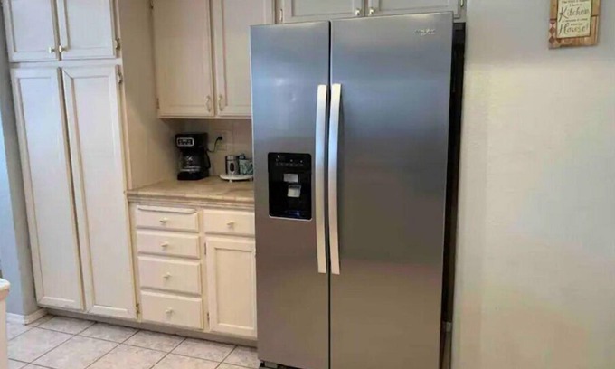 Yuma Casa | Heart of Yuma 2 Story Home 4B/2.5B 9gst