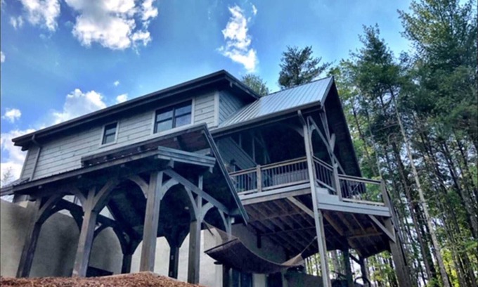 Nebo Casa | Heart Song Cabin at Lake James. The Views!