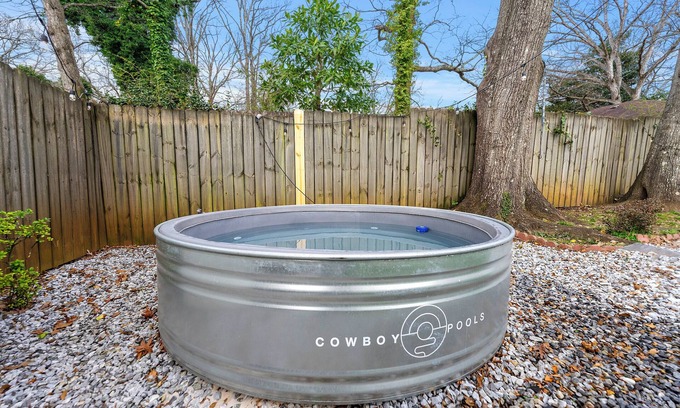 East Atlanta Casa | Heated Plunge Pool Bkyd Retreat!
