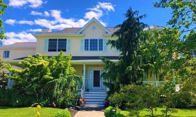 Point Pleasant Beach Casa | Heated Pool, Outdoor Kitchen, and More! Beautiful Shore Getaway