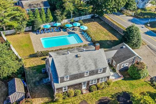 South Harwich Casa | Heated Pool AC 1 2 Mile to Beach
