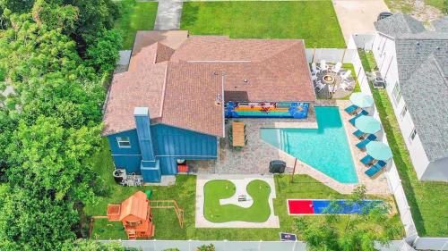 Clearwater Casa | Heated Pool BBQ Fire Pit Mini Golf Outdoor Bowling