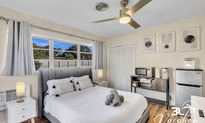 Coral Ridge Isles Apartamento | Heated Pool Free Parking BBQ Close 2 FTL Beach!